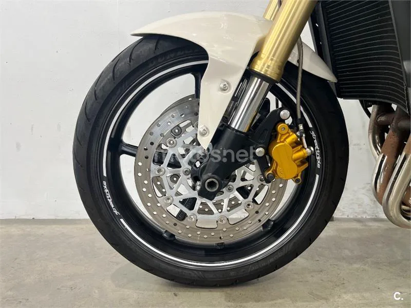 Triumph Street Triple – Vista 18