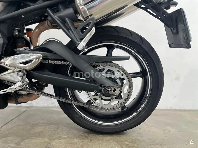 Triumph Street Triple – Vista 20