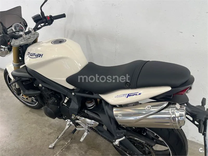 Triumph Street Triple – Vista 22