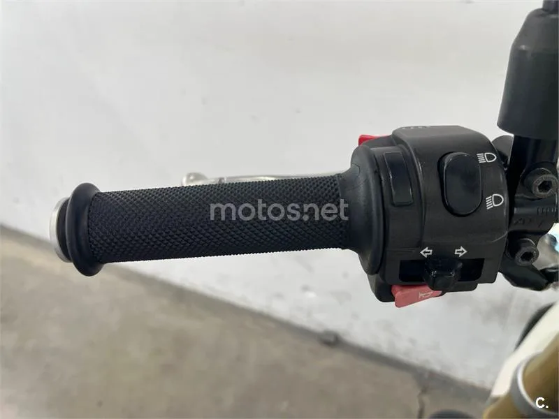 Triumph Street Triple – Vista 24