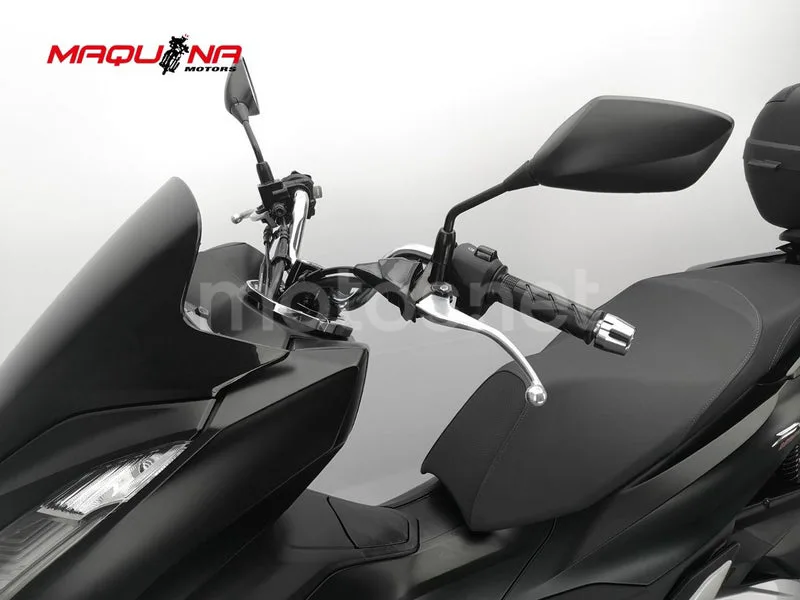 Honda PCX 125 – Vista 13