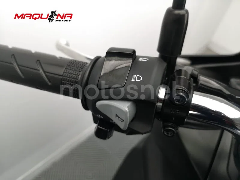 Honda PCX 125 – Vista 8