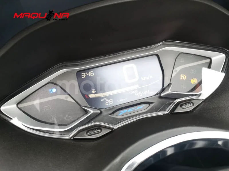 Honda PCX 125 – Vista 9