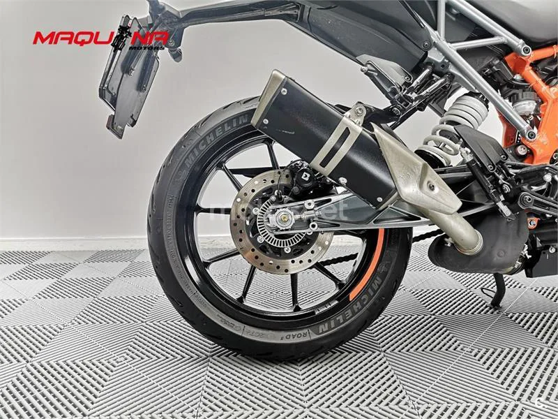 KTM 125 – Vista 13