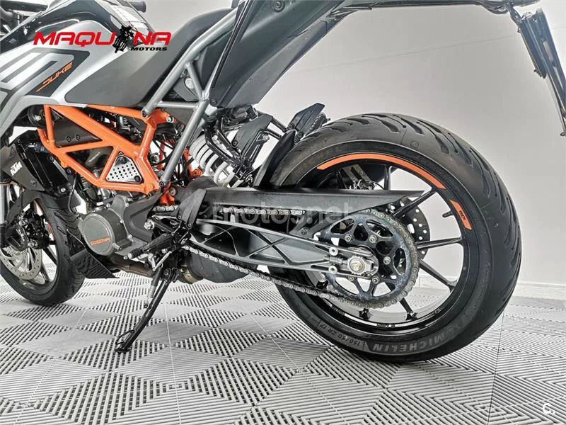 KTM 125 – Vista 20