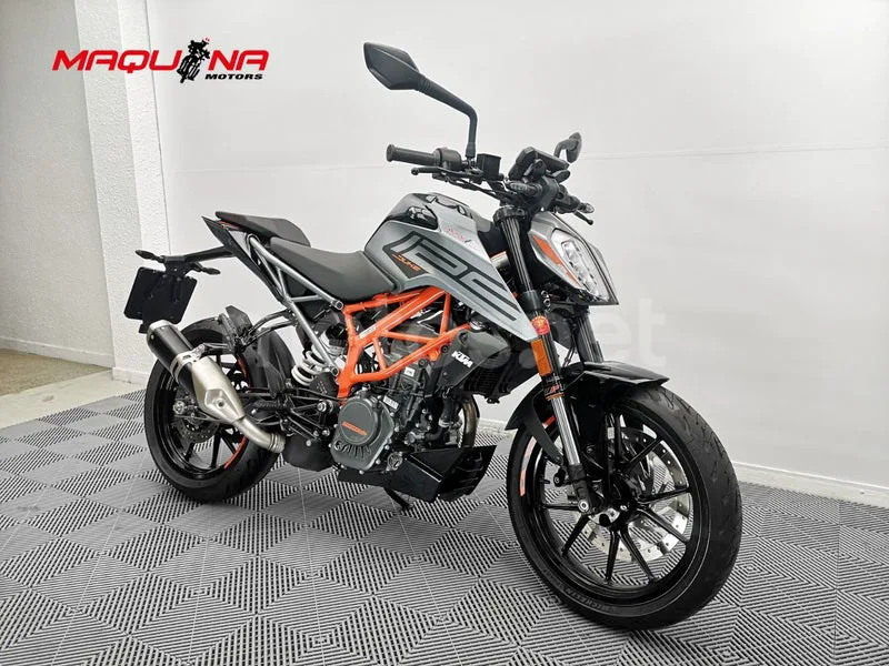 KTM 125 – Vista 3