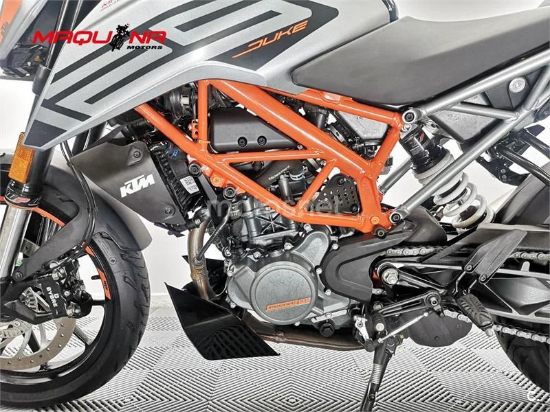 KTM 125 – Vista 21