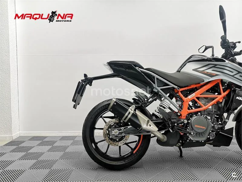 KTM 125 – Vista 7