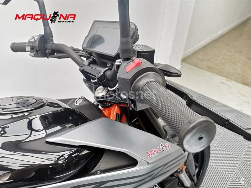 KTM 125 – Vista 10