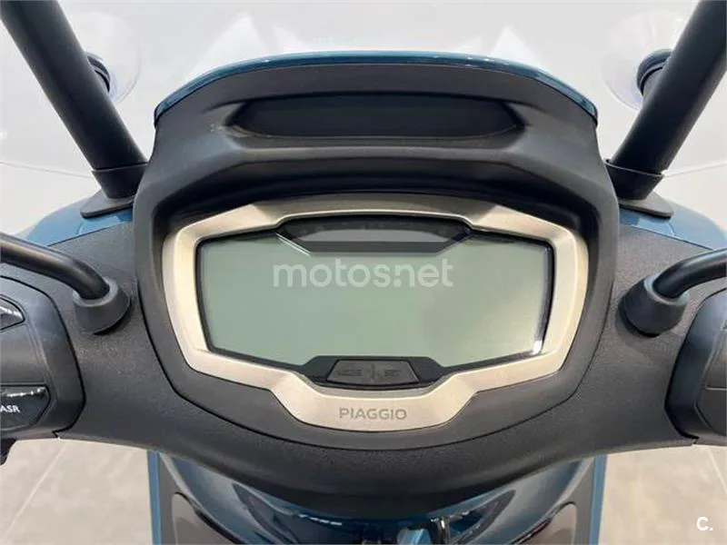 Piaggio Beverly – Vista 13