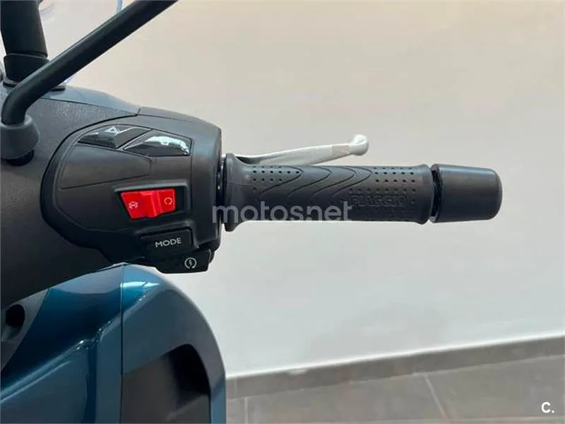 Piaggio Beverly – Vista 14