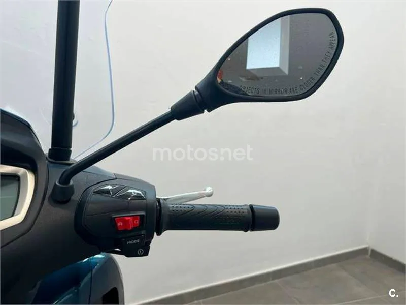 Piaggio Beverly – Vista 15