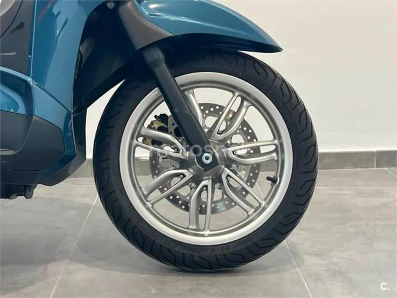 Piaggio Beverly – Vista 9