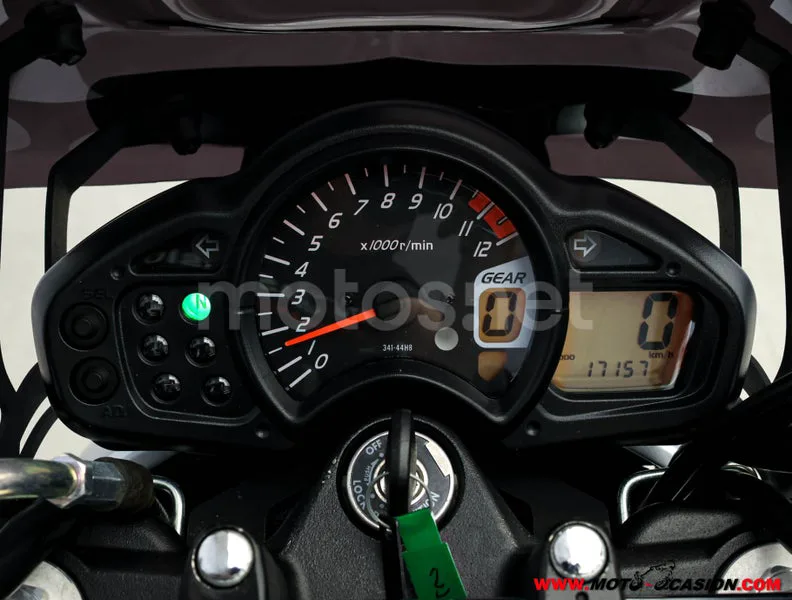 Suzuki SFV 650 Gladius – Vista 6