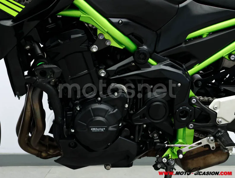 Kawasaki Z900 – Vista 10