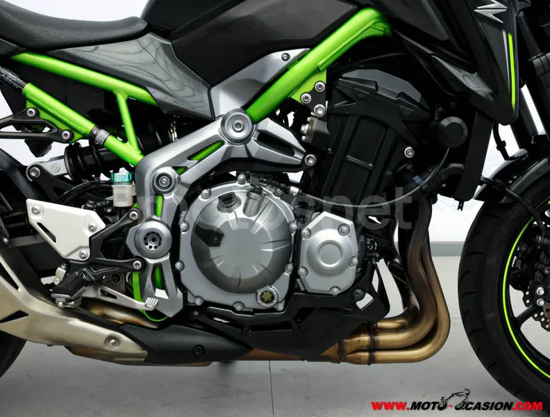 Kawasaki Z900 – Vista 5