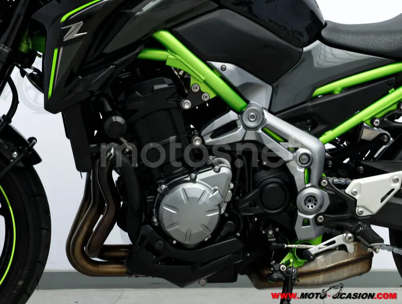 Kawasaki Z900 – Vista 9