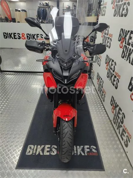 Yamaha Tracer 9 – Vista 15