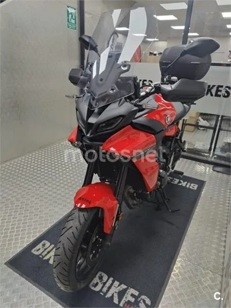 Yamaha Tracer 9 – Vista 17