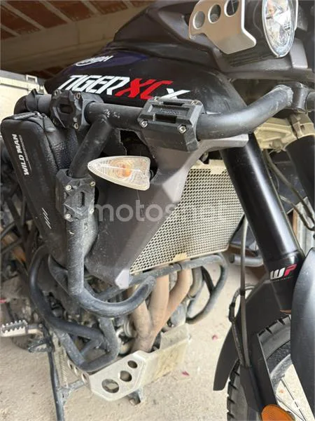 Triumph Tiger 800 - Vista 3