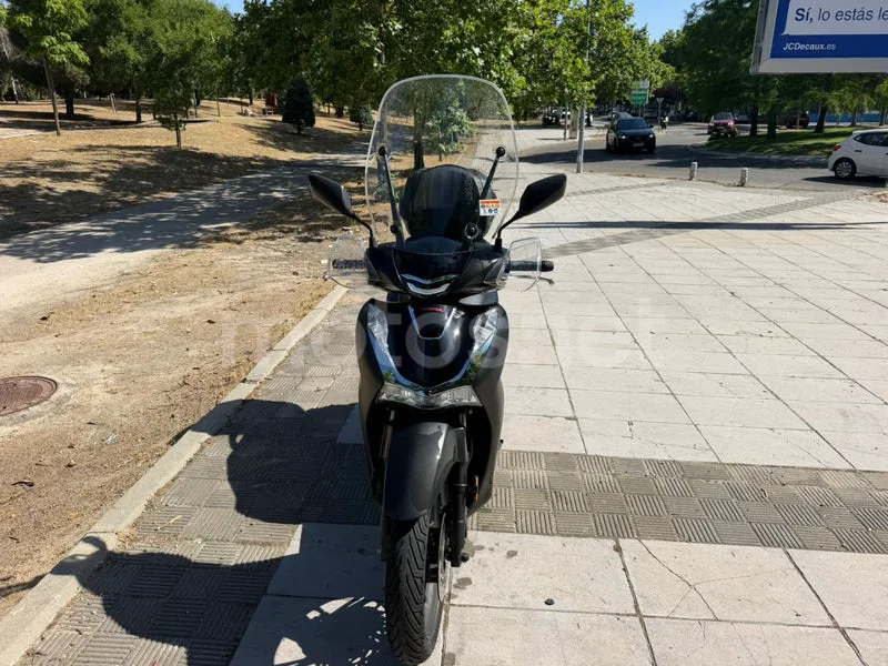 Honda SH 125i – Vista 3
