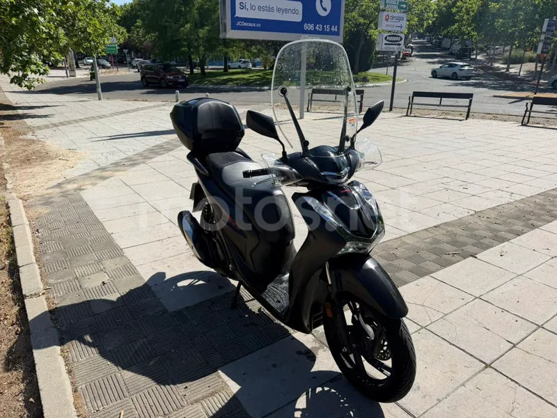 Honda SH 125i – Vista 4
