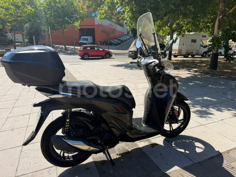 Honda SH 125i – Vista 6