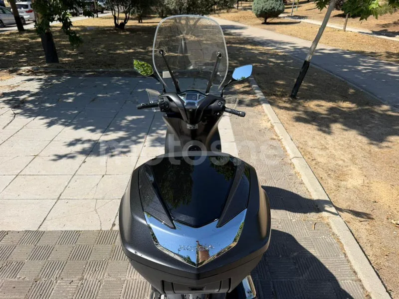 Honda SH 125i – Vista 8