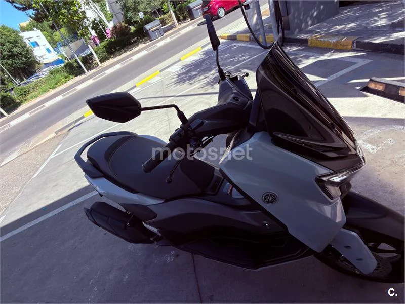 Yamaha NMAX – Vista 13