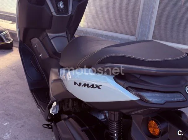 Yamaha NMAX – Vista 10