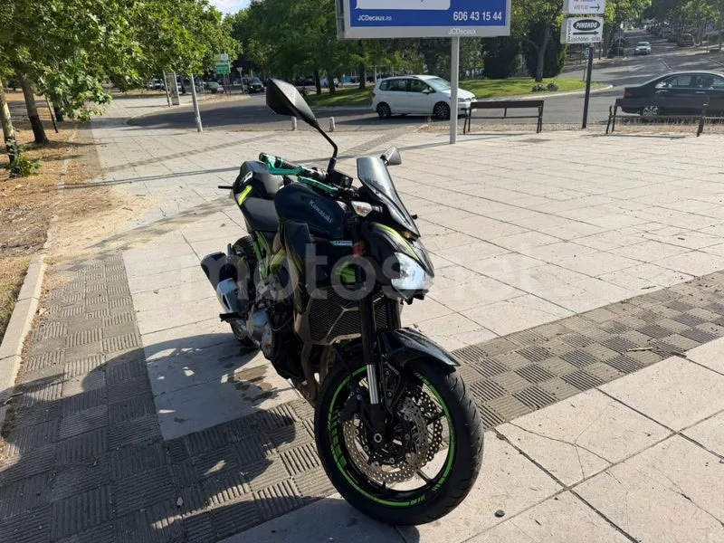 Kawasaki Z900 – Vista 7