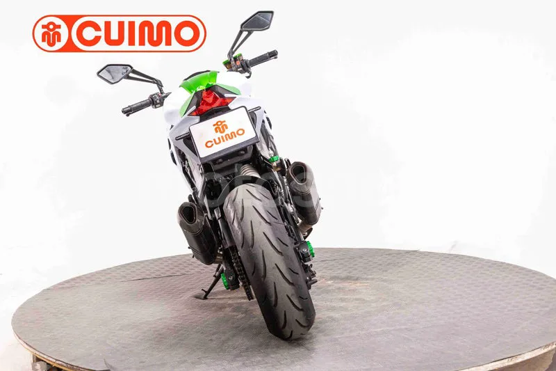 Kawasaki Z1000 – Vista 11