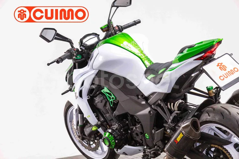 Kawasaki Z1000 – Vista 14