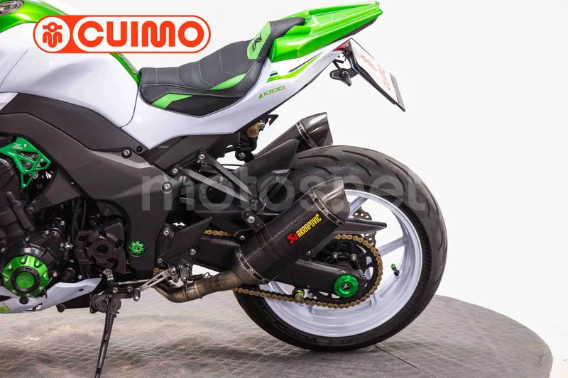 Kawasaki Z1000 – Vista 16