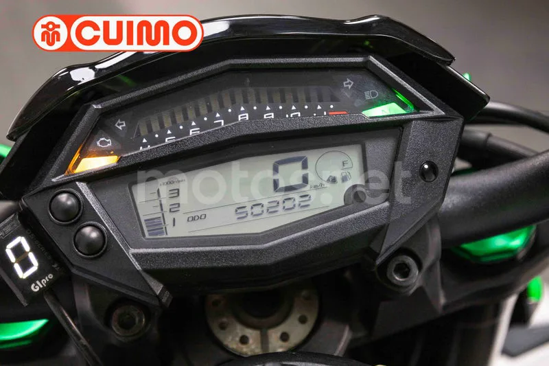 Kawasaki Z1000 – Vista 22