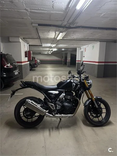Triumph Speed 400 – Vista 4