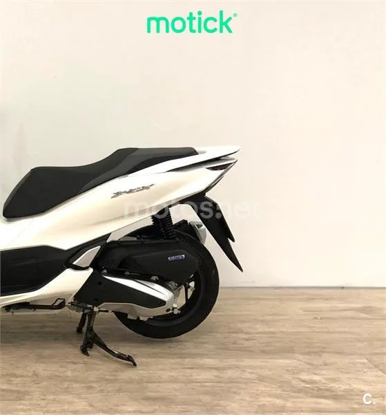 Honda PCX 125 – Vista 8