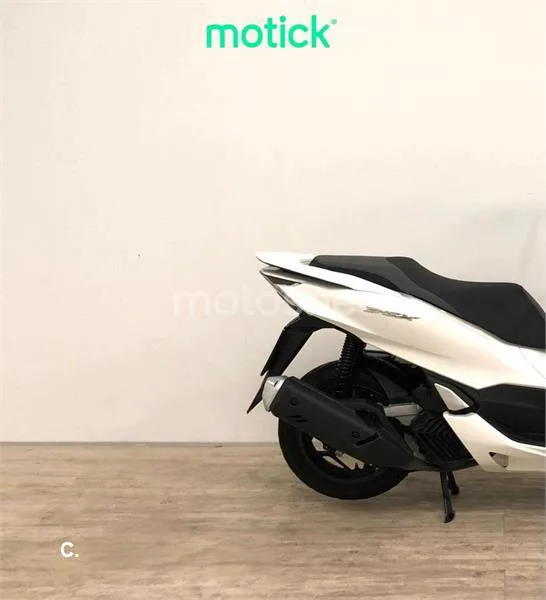 Honda PCX 125 – Vista 3