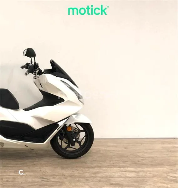 Honda PCX 125 – Vista 4