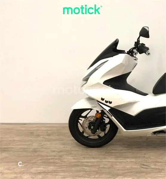 Honda PCX 125 – Vista 7