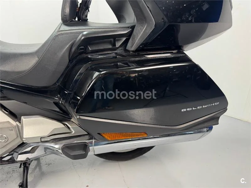 Honda Gold Wing – Vista 11