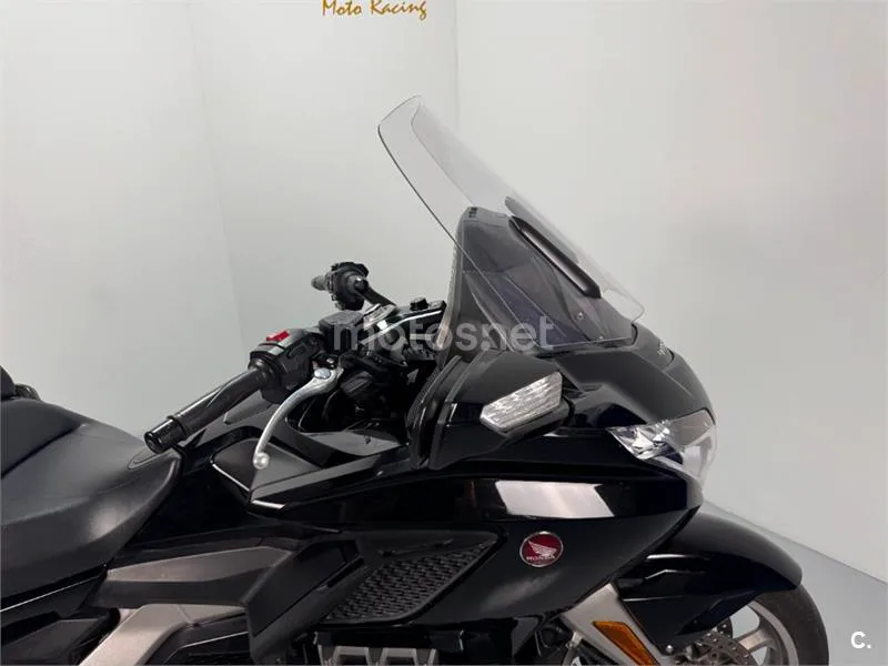 Honda Gold Wing – Vista 19