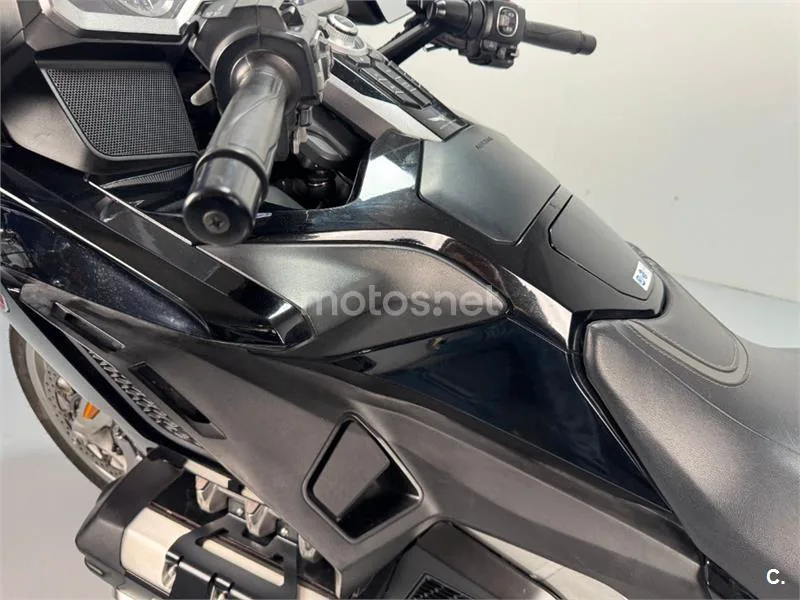 Honda Gold Wing – Vista 8