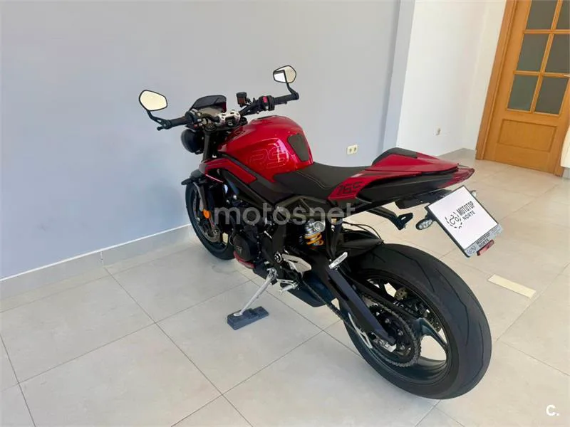 Triumph Street Triple 765 – Vista 11