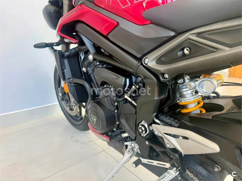 Triumph Street Triple 765 – Vista 12