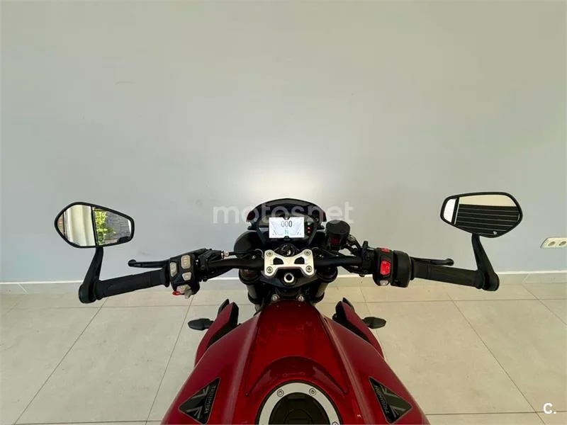 Triumph Street Triple 765 – Vista 14