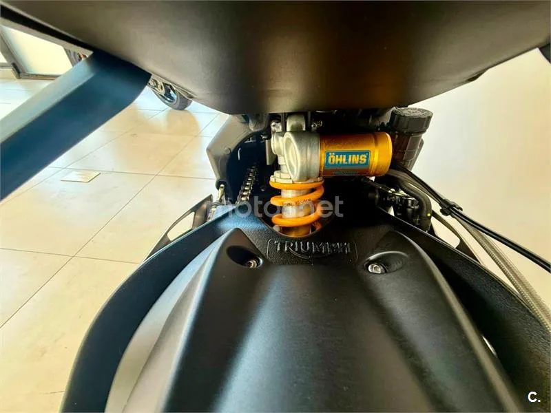 Triumph Street Triple 765 – Vista 15