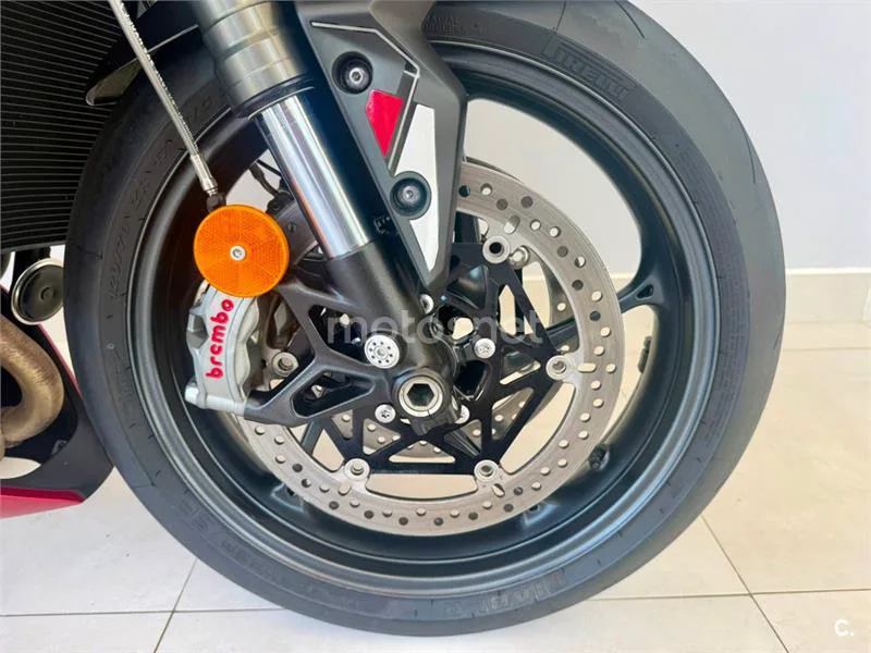 Triumph Street Triple 765 – Vista 16