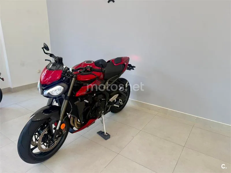 Triumph Street Triple 765 – Vista 6
