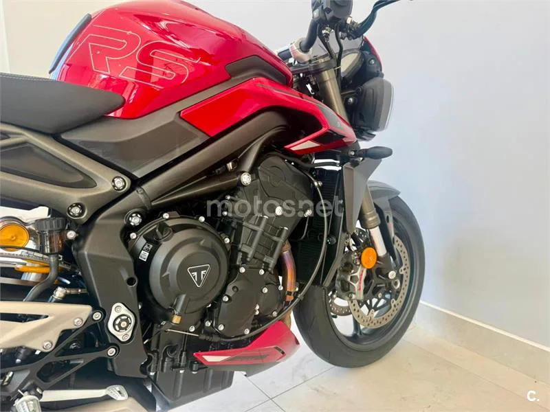 Triumph Street Triple 765 – Vista 10